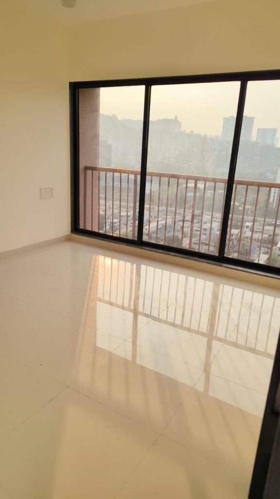 1BHK 1 bath Semi-Furnished flat available on rent at Vikhroli East. Available for : Family