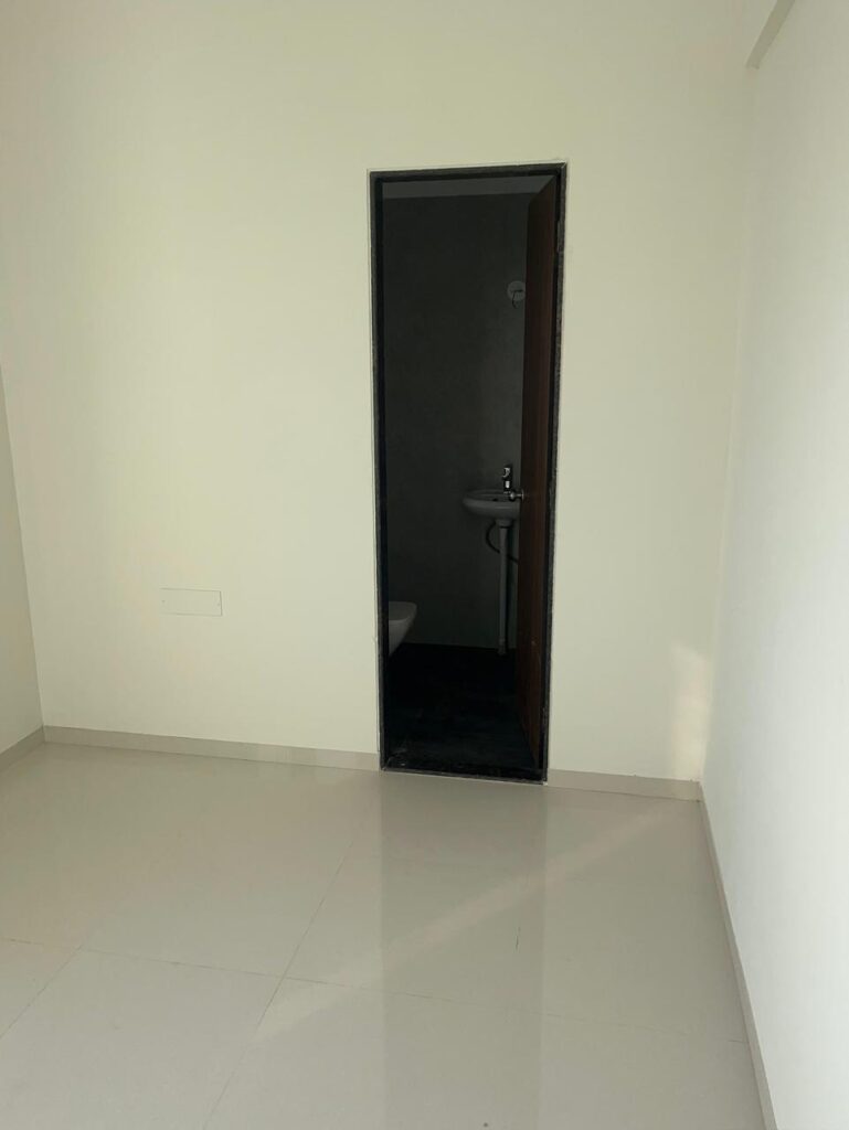 1BHK 2 bath Semi-Furnished flat available on rent at Bhandup East. Available for : Family
