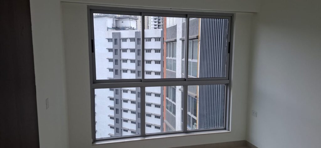 2BHK 2 bath Semi-Furnished flat available on rent at Mulund West